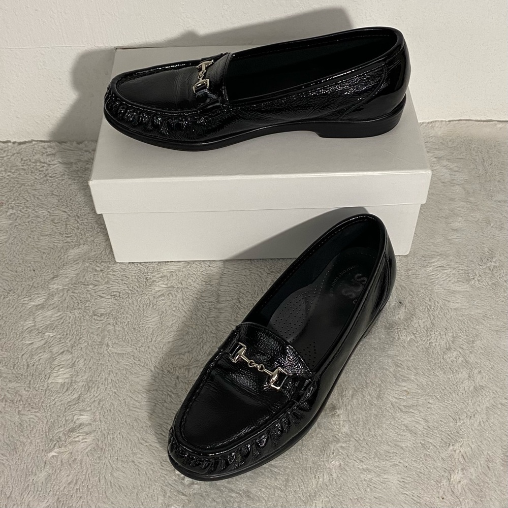 SAS Metro Black Patent Leather Loafers Women’s Size 7.5 Tripad Comfort Footbed - Picture 1 of 11